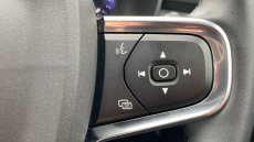 Volvo Xc40 2.0 B4P Plus Dark 5dr AWD Auto Petrol Estate